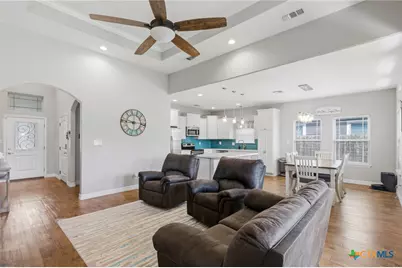 121 Nantucket Avenue, Victoria, TX 77904 - Photo 4