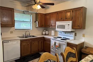 202 Vanessa Ln, Victoria, TX 77901 - Photo 12
