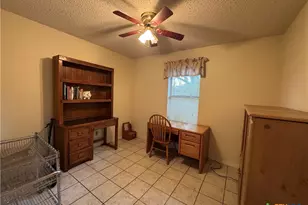 202 Vanessa Ln, Victoria, TX 77901 - Photo 18