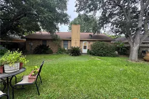 202 Vanessa Ln, Victoria, TX 77901 - Photo 24
