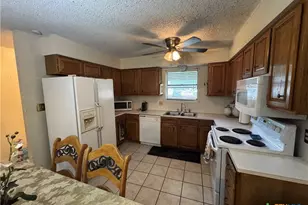 202 Vanessa Ln, Victoria, TX 77901 - Photo 14