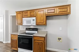 521 Woodlake Dr, Mcqueeney, TX 78123 - Photo 14
