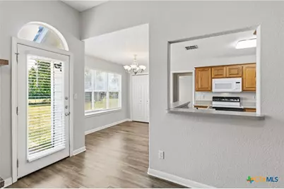 521 Woodlake Drive, Mcqueeney, TX 78123 - Photo 10