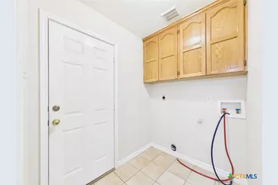 1125 Iris Crescent, Floresville, TX 78114 - Photo 26