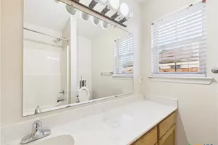 1125 Iris Crescent, Floresville, TX 78114 - Photo 18