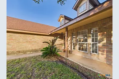 1125 Iris Crescent, Floresville, TX 78114 - Photo 4