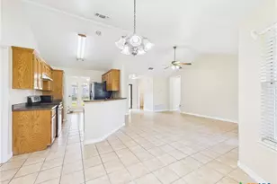 1125 Iris Crescent, Floresville, TX 78114 - Photo 8