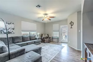 402 Kayla St, Troy, TX 76579 - Photo 4