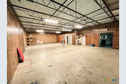 504 E Warren Avenue, Victoria, TX 77901 - Photo 12