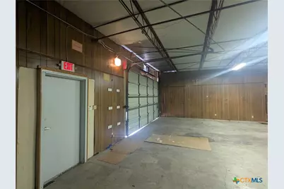 504 E Warren Avenue, Victoria, TX 77901 - Photo 12