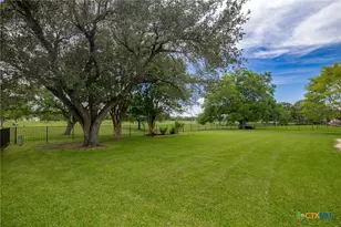 213 Tracy Ln, Victoria, TX 77904 - Photo 34