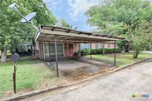 200 Young St, Hallettsville, TX 77964 - Photo 26