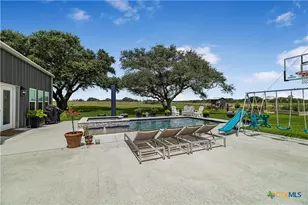 686 Rappold Rd, Yoakum, TX 77995 - Photo 38