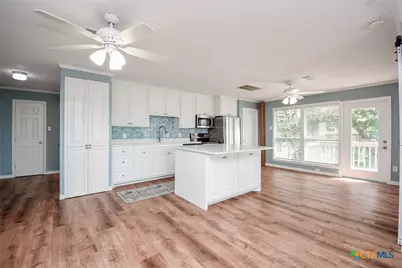 2116 W Bayshore Drive, Palacios, TX 77465 - Photo 18