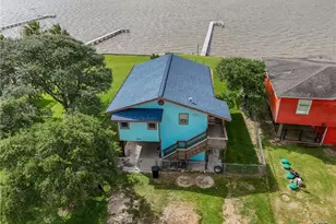 2116 W Bayshore Dr, Palacios, TX 77465 - Photo 6