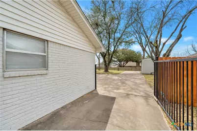 808 N 65th Street, Waco, TX 76710 - Photo 24