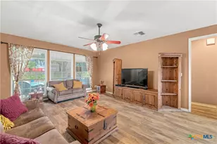 412 Cherrystone Cir, Victoria, TX 77904 - Photo 4