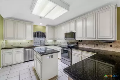 412 Cherrystone Circle, Victoria, TX 77904 - Photo 8