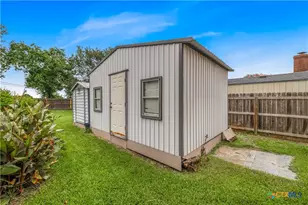 412 Cherrystone Cir, Victoria, TX 77904 - Photo 32