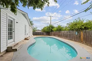 203 Margaret Lee St, Copperas Cove, TX 76522 - Photo 2