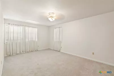 101 E Edgewater Terrace, New Braunfels, TX 78130 - Photo 18