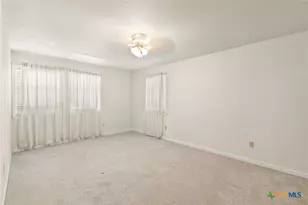 101 E Edgewater Terrace, New Braunfels, TX 78130 - Photo 18