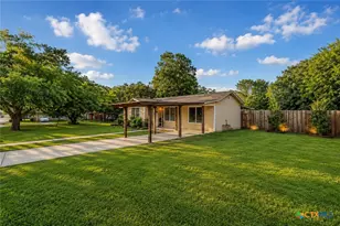 140 Hillcrest Dr, Luling, TX 78648 - Photo 32