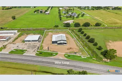 2507 West Loop, El Campo, TX 77437 - Photo 4