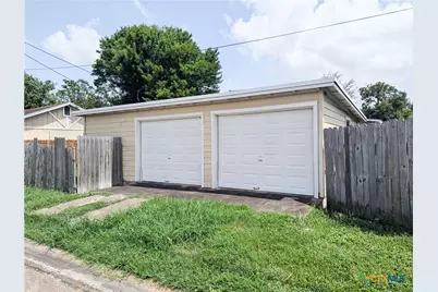 2004 Navidad Street, Victoria, TX 77901 - Photo 4