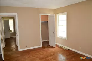 2004 Navidad St, Victoria, TX 77901 - Photo 14