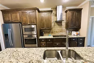 207 Secretariat Dr, Victoria, TX 77901 - Photo 10