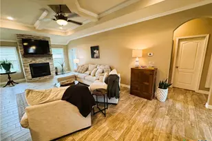 207 Secretariat Dr, Victoria, TX 77901 - Photo 4