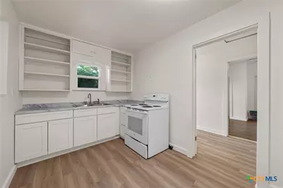 401 S Kings Trail, Little River Academy, TX 76554 - Photo 10