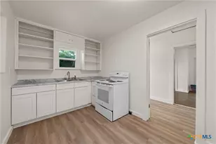 401 S Kings Trail, Little River Academy, TX 76554 - Photo 10