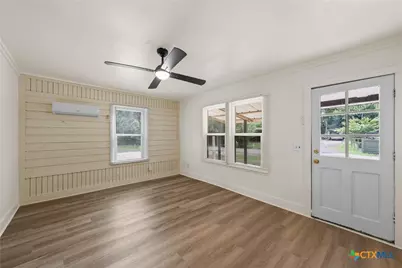 401 S Kings Trail, Little River Academy, TX 76554 - Photo 6