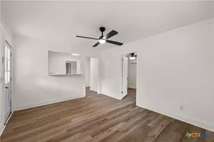 401 S Kings Trail, Little River Academy, TX 76554 - Photo 12