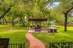 300 Cibolo Ridge Dr, La Vernia, TX 78121 - Photo 1