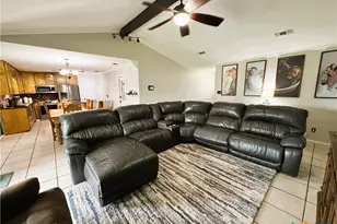 216 Sparrow Ln, Victoria, TX 77905 - Photo 10