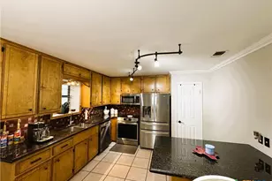 216 Sparrow Ln, Victoria, TX 77905 - Photo 18