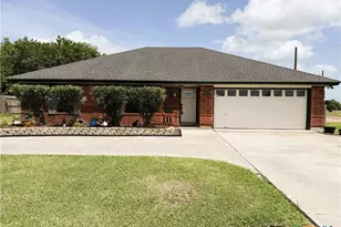 216 Sparrow Ln, Victoria, TX 77905 - Photo 1