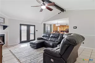 216 Sparrow Ln, Victoria, TX 77905 - Photo 6