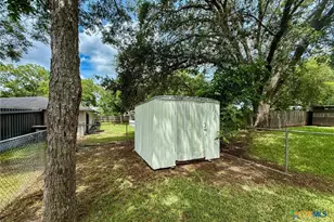 203 W Koether St, Shiner, TX 77984 - Photo 38