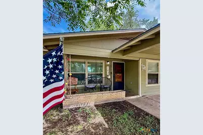 203 W Koether Street, Shiner, TX 77984 - Photo 6