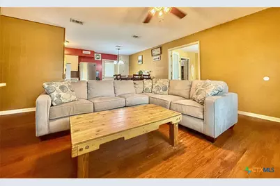 203 W Koether Street, Shiner, TX 77984 - Photo 8