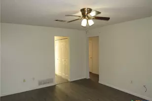 142 Wolf Rd, Copperas Cove, TX 76522 - Photo 10
