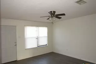 142 Wolf Rd, Copperas Cove, TX 76522 - Photo 2