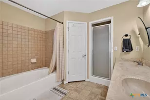 8407 Shaw Rd, Rogers, TX 76569 - Photo 16