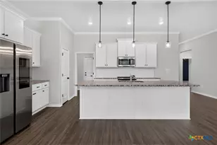 3607 Reynolds Dr, Belton, TX 76513 - Photo 2