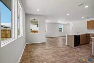 15423 Bonnethead Rd, San Antonio, TX 78245 - Photo 6