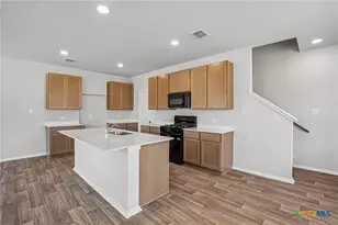 15423 Bonnethead Rd, San Antonio, TX 78245 - Photo 2